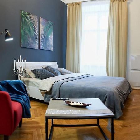 Stylish Apartments In The Center Львів Екстер'єр фото