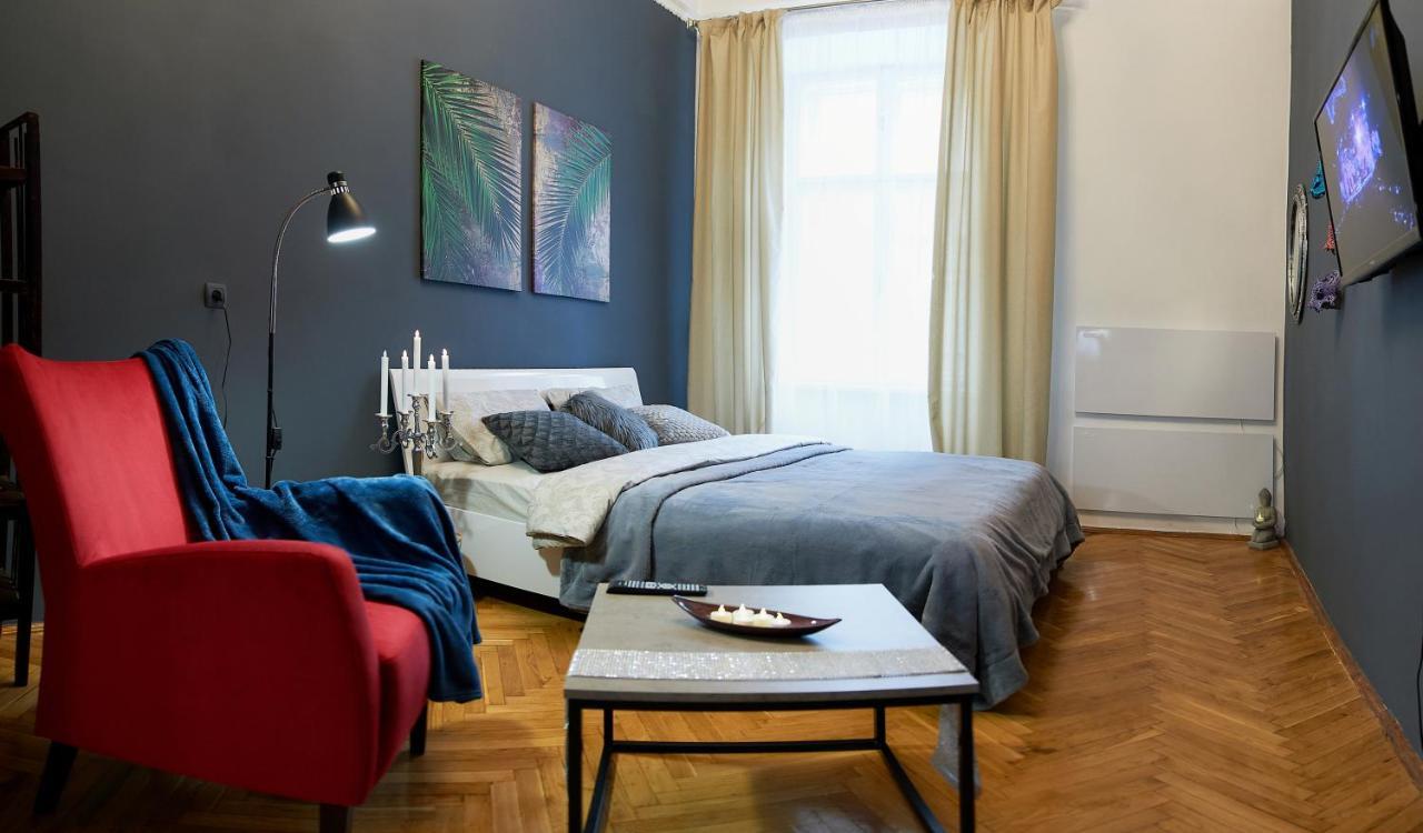 Stylish Apartments In The Center Львів Екстер'єр фото